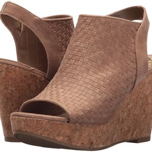 Fergalicious by Fergie, Rasta Nude32, Size 8, NWOT